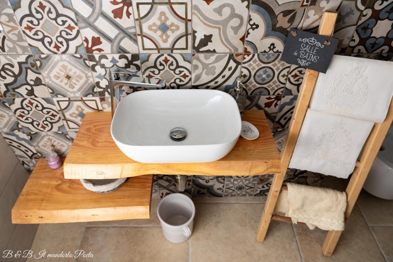 Il Mandorlo Poeta Acomodação com café da manhã Ostuni Exterior foto