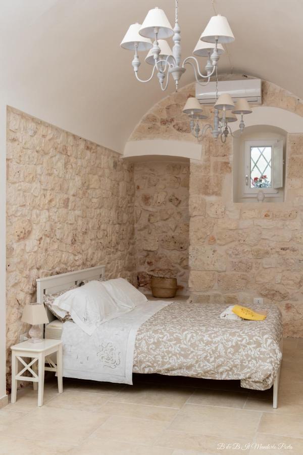 Il Mandorlo Poeta Acomodação com café da manhã Ostuni Exterior foto
